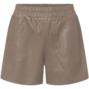 Helen leather shorts / 51070 - Latte