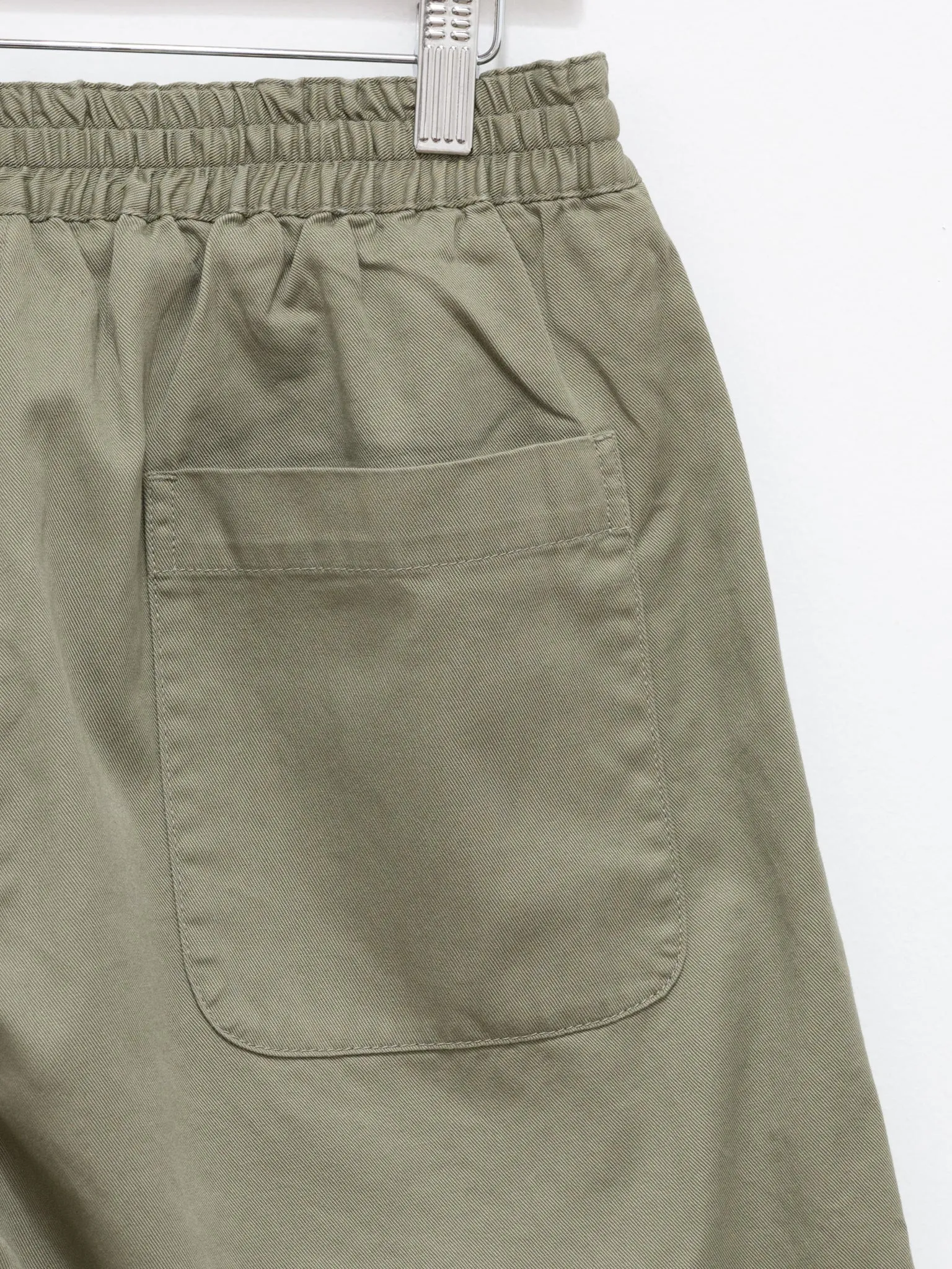 Line Easy Shorts - Light Olive