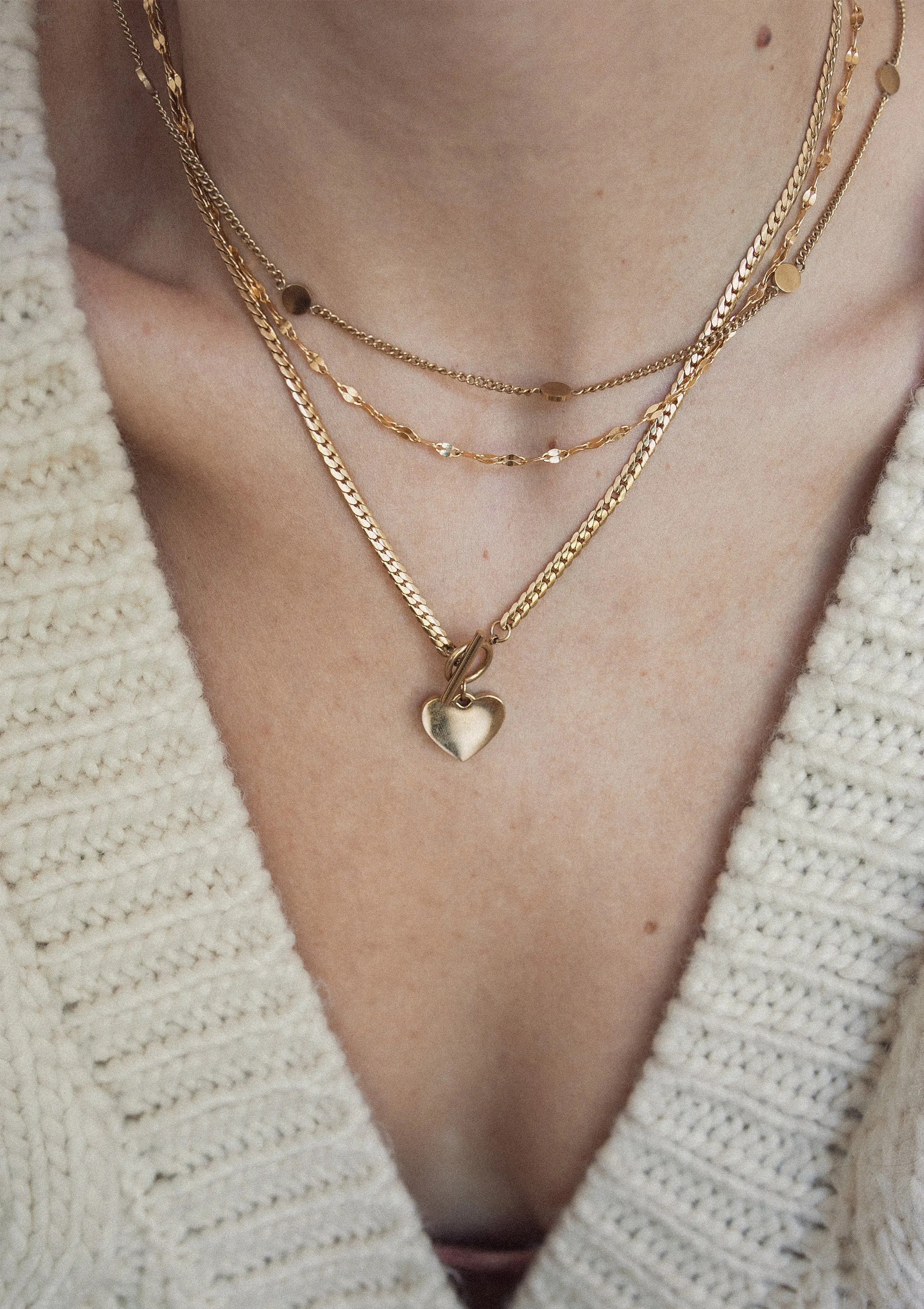 Small Circle Necklace Gold