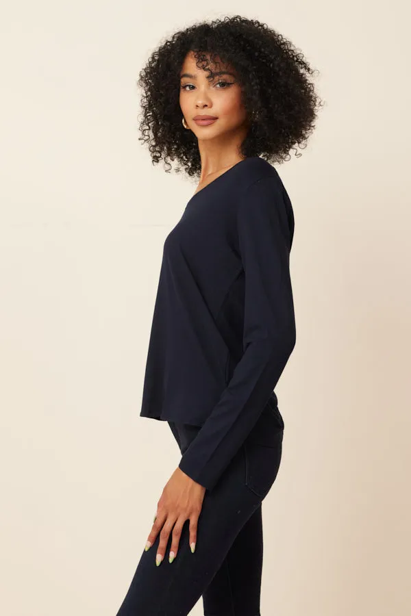 Soft Touch Semi Relaxed V-Neck w/ Side Slits in Marine/Navy